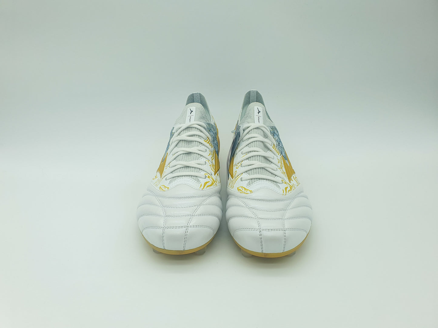 Mizuno Morelia Neo III "Made In Japan" SR4 Limited Edition