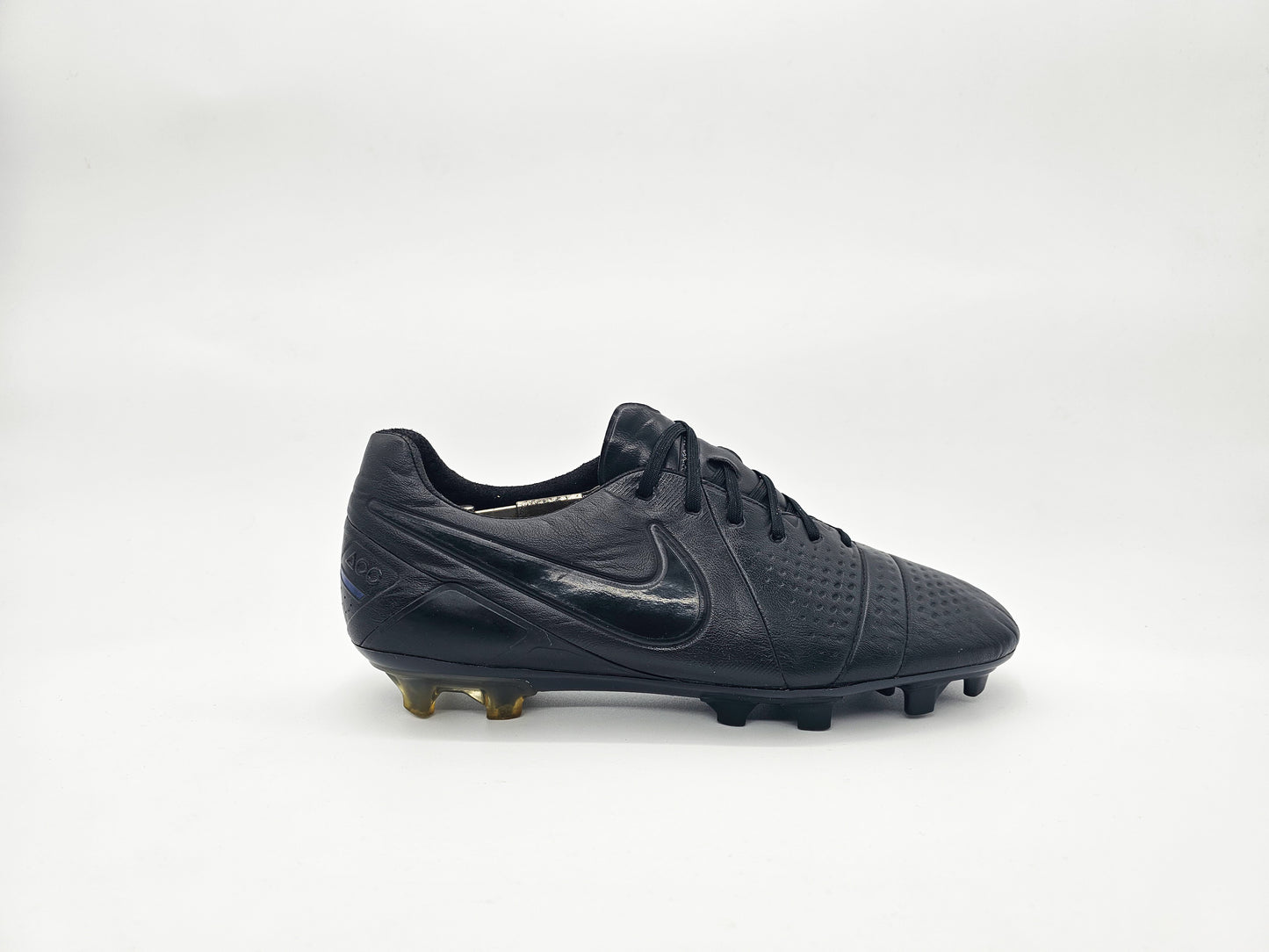 Nike CTR360 Maestri III Blackout Sample