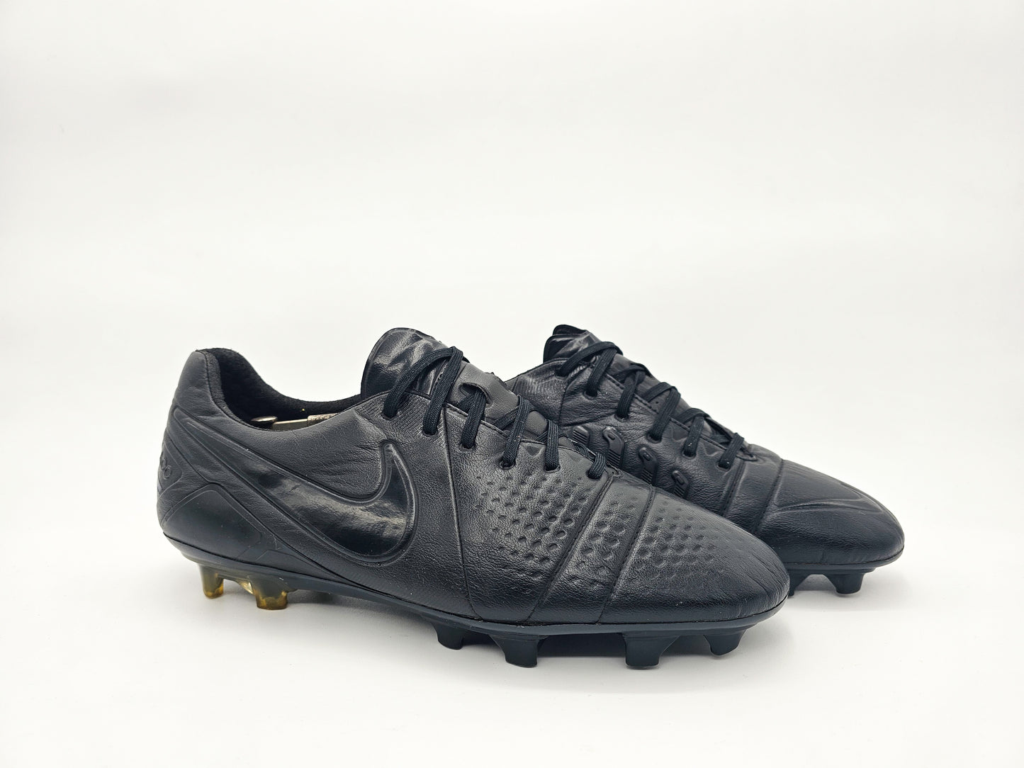 Nike CTR360 Maestri III Blackout Sample