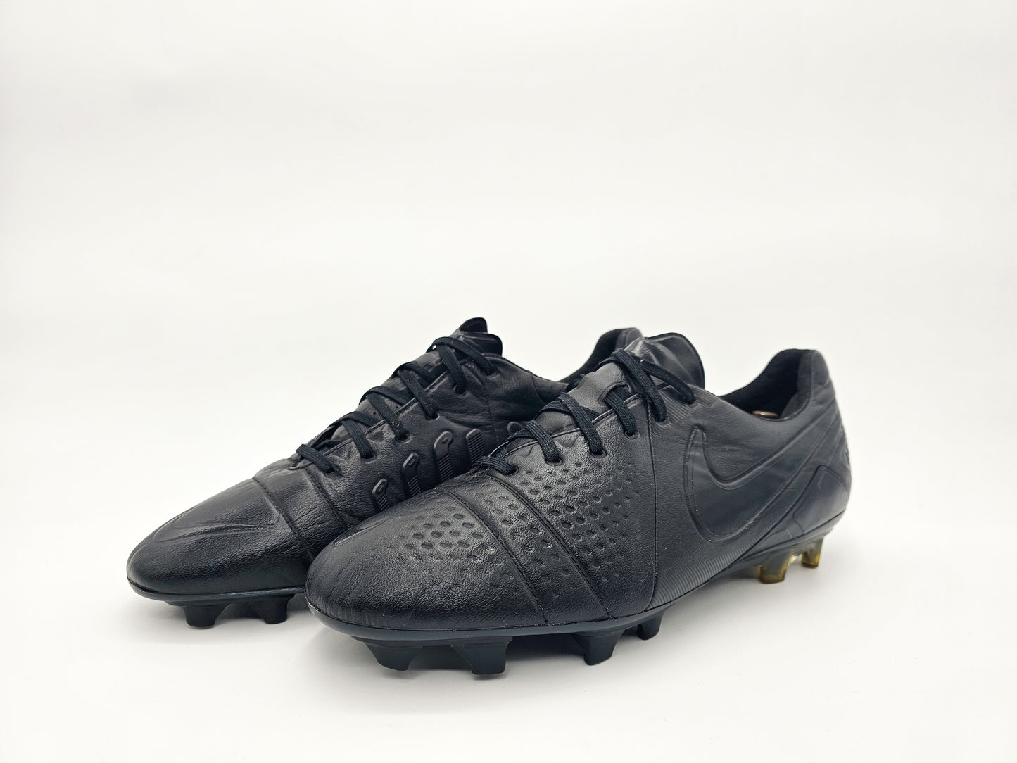 Nike CTR360 Maestri III Blackout Sample