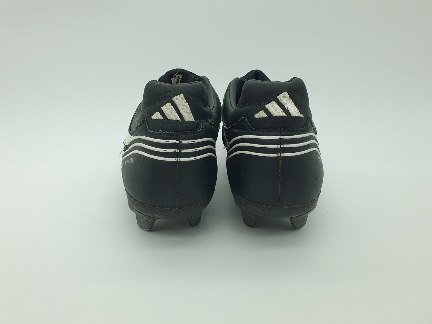 Adidas Nova Mundial